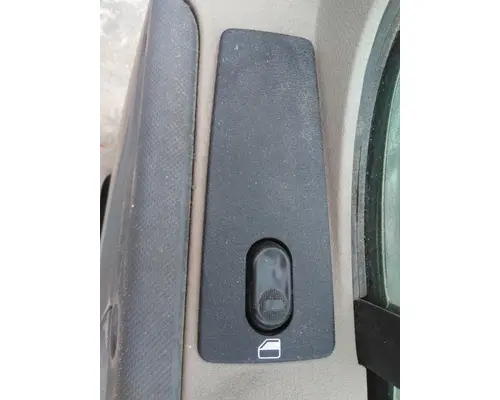 FREIGHTLINER CASCADIA 113-125 DOOR ASSEMBLY, FRONT