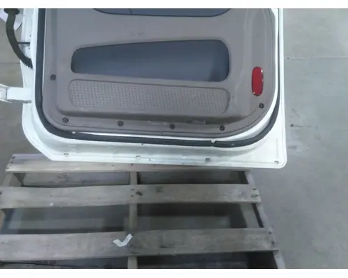 FREIGHTLINER CASCADIA 113-125 DOOR ASSEMBLY, FRONT