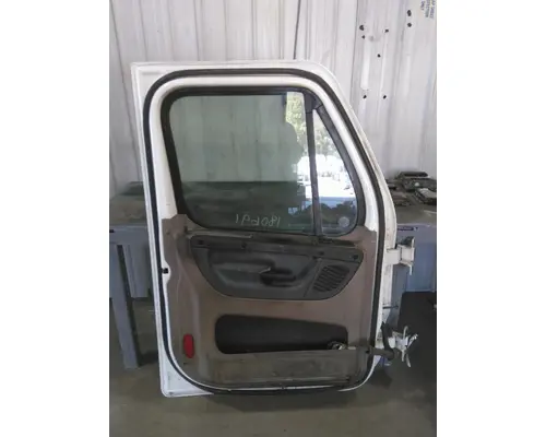 FREIGHTLINER CASCADIA 113-125 DOOR ASSEMBLY, FRONT