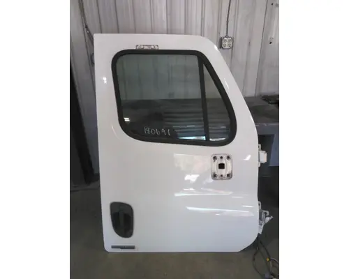 FREIGHTLINER CASCADIA 113-125 DOOR ASSEMBLY, FRONT