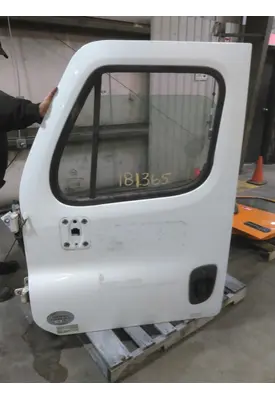 FREIGHTLINER CASCADIA 113-125 DOOR ASSEMBLY, FRONT
