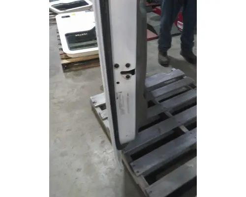 FREIGHTLINER CASCADIA 113-125 DOOR ASSEMBLY, FRONT