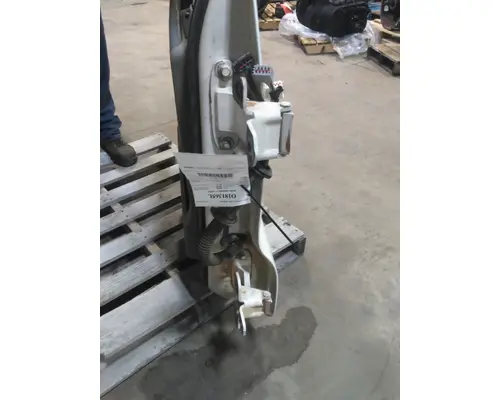 FREIGHTLINER CASCADIA 113-125 DOOR ASSEMBLY, FRONT