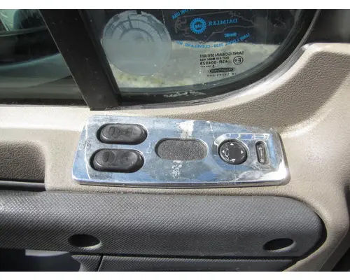 FREIGHTLINER CASCADIA 113-125 DOOR ASSEMBLY, FRONT