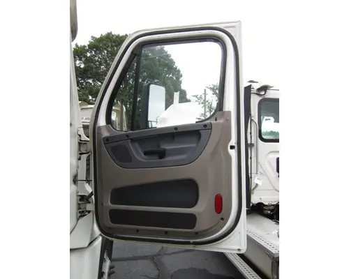 FREIGHTLINER CASCADIA 113-125 DOOR ASSEMBLY, FRONT