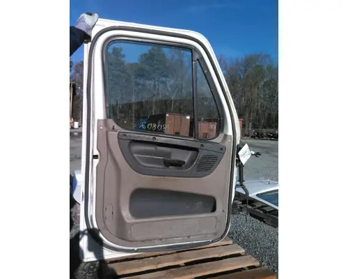FREIGHTLINER CASCADIA 113-125 DOOR ASSEMBLY, FRONT