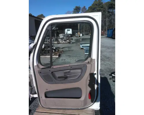 FREIGHTLINER CASCADIA 113-125 DOOR ASSEMBLY, FRONT