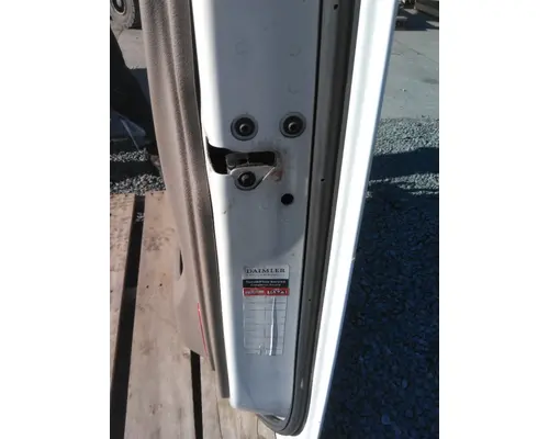 FREIGHTLINER CASCADIA 113-125 DOOR ASSEMBLY, FRONT