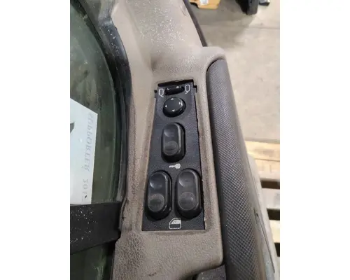 FREIGHTLINER CASCADIA 113-125 DOOR ASSEMBLY, FRONT