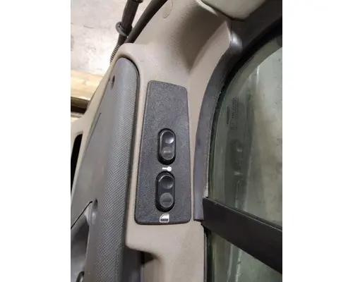 FREIGHTLINER CASCADIA 113-125 DOOR ASSEMBLY, FRONT