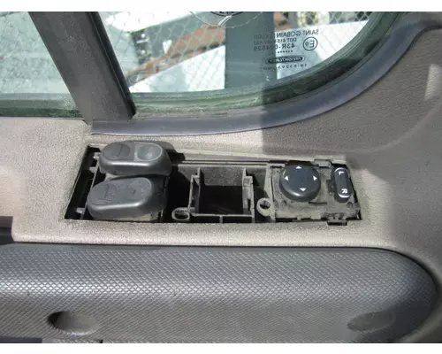 FREIGHTLINER CASCADIA 113-125 DOOR ASSEMBLY, FRONT