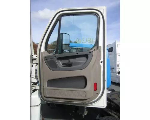 FREIGHTLINER CASCADIA 113-125 DOOR ASSEMBLY, FRONT