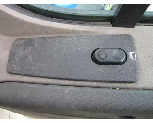 FREIGHTLINER CASCADIA 113-125 DOOR ASSEMBLY, FRONT