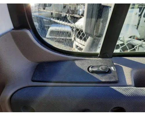 FREIGHTLINER CASCADIA 113-125 DOOR ASSEMBLY, FRONT