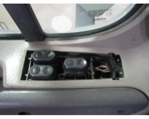 FREIGHTLINER CASCADIA 113-125 DOOR ASSEMBLY, FRONT