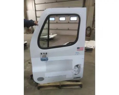 FREIGHTLINER CASCADIA 113-125 DOOR ASSEMBLY, FRONT
