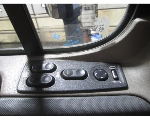 FREIGHTLINER CASCADIA 113-125 DOOR ASSEMBLY, FRONT