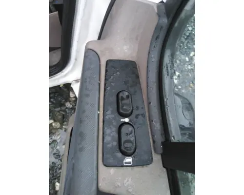 FREIGHTLINER CASCADIA 113-125 DOOR ASSEMBLY, FRONT