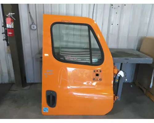 FREIGHTLINER CASCADIA 113-125 DOOR ASSEMBLY, FRONT