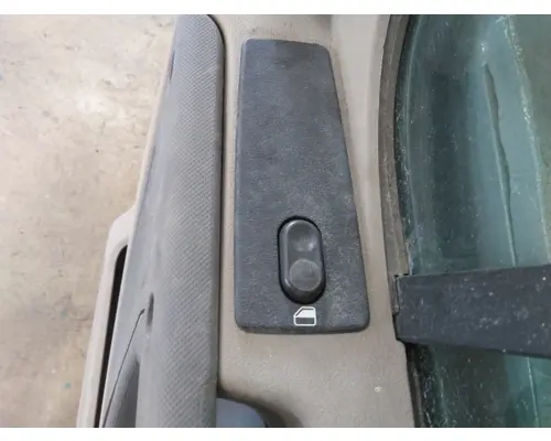 FREIGHTLINER CASCADIA 113-125 DOOR ASSEMBLY, FRONT