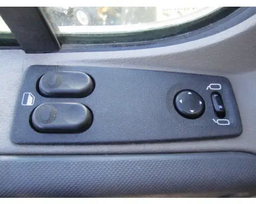 FREIGHTLINER CASCADIA 113-125 DOOR ASSEMBLY, FRONT