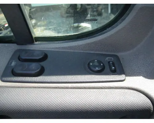 FREIGHTLINER CASCADIA 113-125 DOOR ASSEMBLY, FRONT