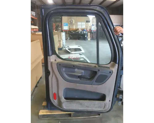 FREIGHTLINER CASCADIA 113-125 DOOR ASSEMBLY, FRONT