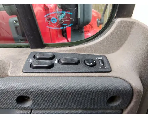 FREIGHTLINER CASCADIA 113-125 DOOR ASSEMBLY, FRONT