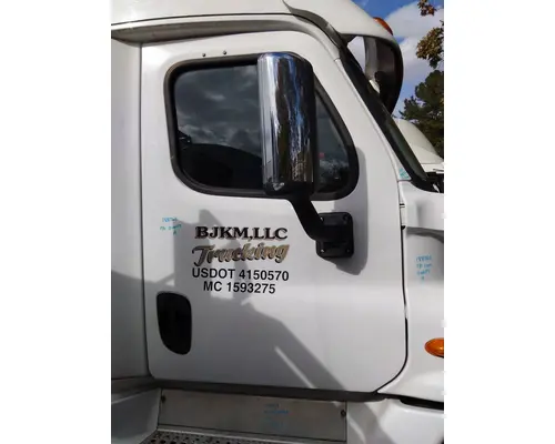 FREIGHTLINER CASCADIA 113-125 DOOR ASSEMBLY, FRONT