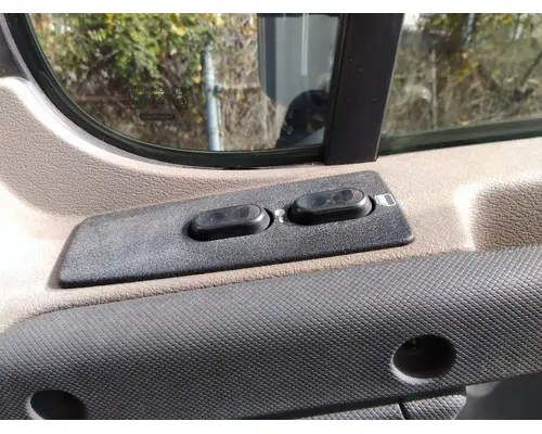 FREIGHTLINER CASCADIA 113-125 DOOR ASSEMBLY, FRONT