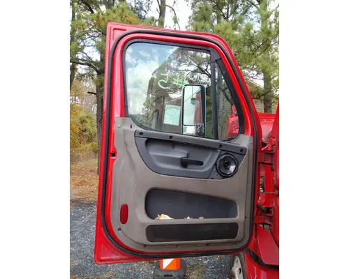 FREIGHTLINER CASCADIA 113-125 DOOR ASSEMBLY, FRONT