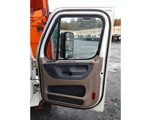 FREIGHTLINER CASCADIA 113-125 DOOR ASSEMBLY, FRONT