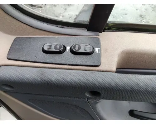 FREIGHTLINER CASCADIA 113-125 DOOR ASSEMBLY, FRONT