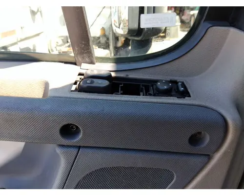 FREIGHTLINER CASCADIA 113-125 DOOR ASSEMBLY, FRONT