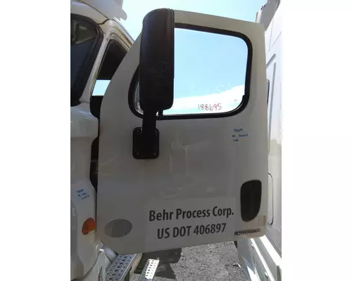 FREIGHTLINER CASCADIA 113-125 DOOR ASSEMBLY, FRONT