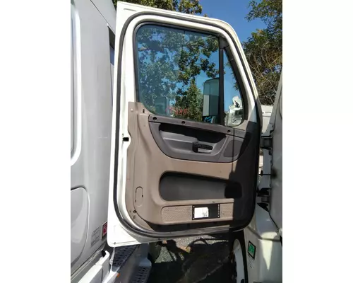 FREIGHTLINER CASCADIA 113-125 DOOR ASSEMBLY, FRONT
