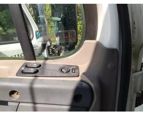 FREIGHTLINER CASCADIA 113-125 DOOR ASSEMBLY, FRONT