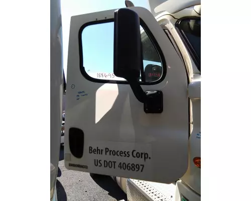 FREIGHTLINER CASCADIA 113-125 DOOR ASSEMBLY, FRONT