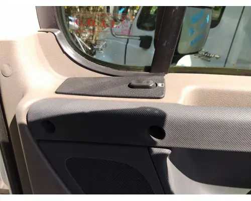 FREIGHTLINER CASCADIA 113-125 DOOR ASSEMBLY, FRONT
