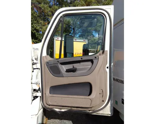 FREIGHTLINER CASCADIA 113-125 DOOR ASSEMBLY, FRONT