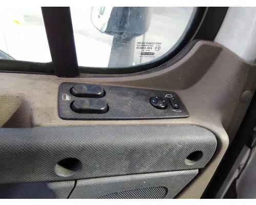 FREIGHTLINER CASCADIA 113-125 DOOR ASSEMBLY, FRONT