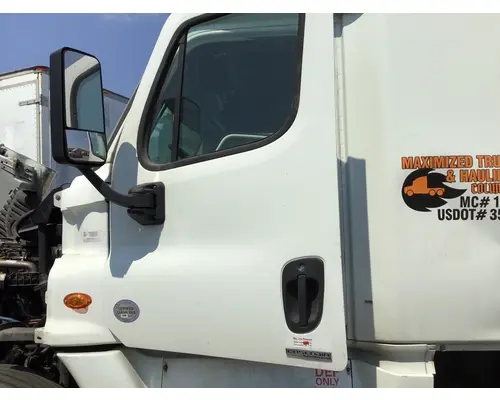 FREIGHTLINER CASCADIA 113-125 DOOR ASSEMBLY, FRONT