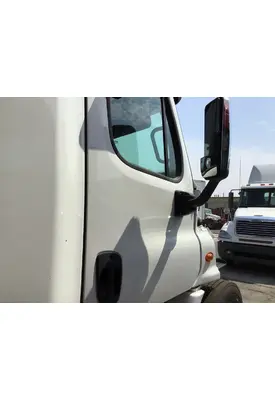 FREIGHTLINER CASCADIA 113-125 DOOR ASSEMBLY, FRONT