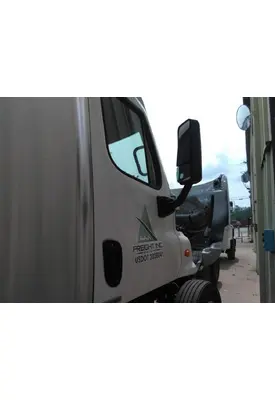 FREIGHTLINER CASCADIA 113-125 DOOR ASSEMBLY, FRONT