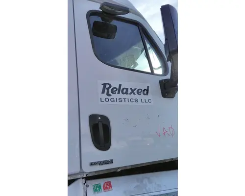 FREIGHTLINER CASCADIA 113-125 DOOR ASSEMBLY, FRONT