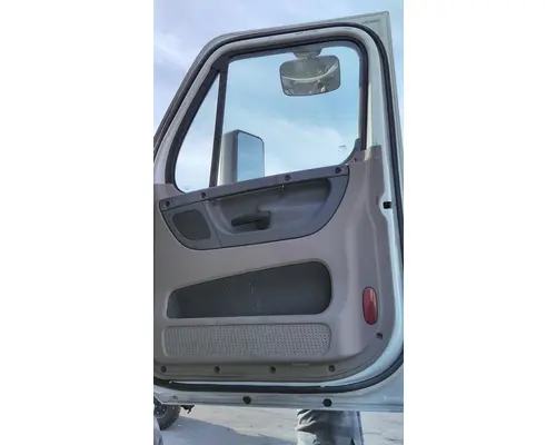 FREIGHTLINER CASCADIA 113-125 DOOR ASSEMBLY, FRONT