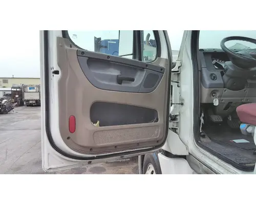 FREIGHTLINER CASCADIA 113-125 DOOR ASSEMBLY, FRONT