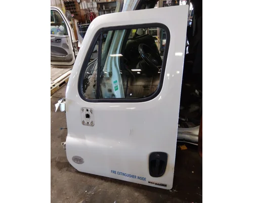 FREIGHTLINER CASCADIA 113-125 DOOR ASSEMBLY, FRONT