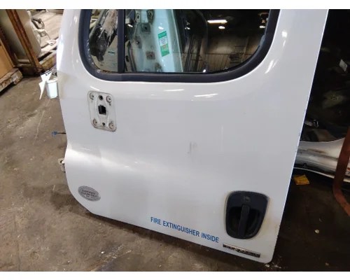 FREIGHTLINER CASCADIA 113-125 DOOR ASSEMBLY, FRONT