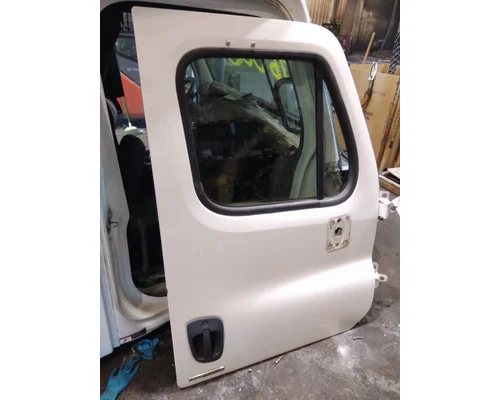 FREIGHTLINER CASCADIA 113-125 DOOR ASSEMBLY, FRONT
